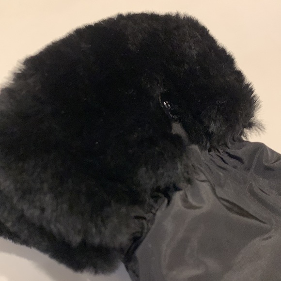 UGG women’s nylon mittens - Picture 3 of 6